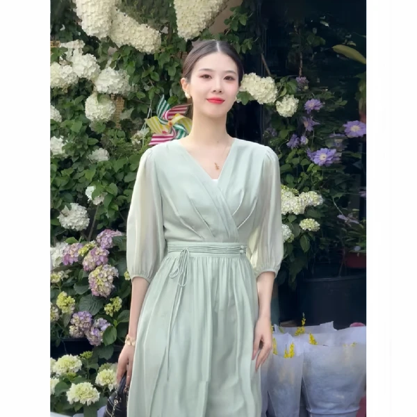秋季上新~温柔清甜仙女风设计款连衣裙 L24001