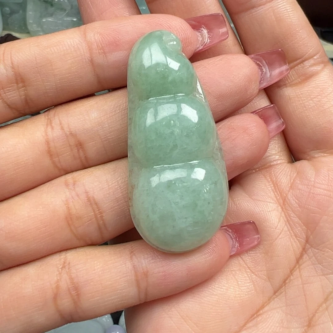 翡翠颈饰未镶嵌福豆