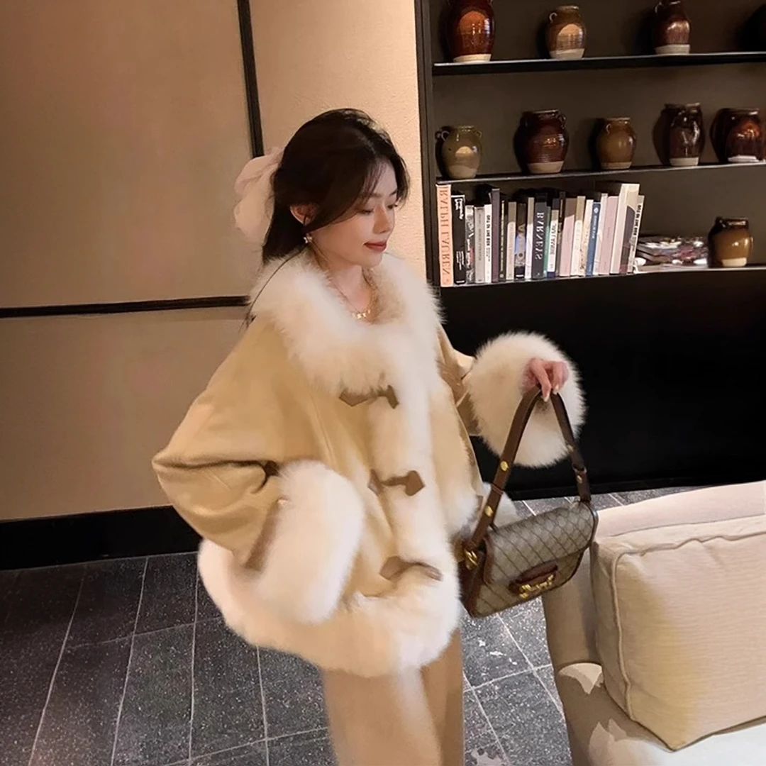 皮毛一体机车服气质百搭韩系外套女秋冬季短款2025新款绒花苞棉服