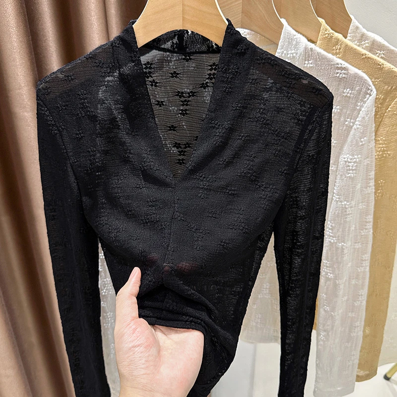 高级感V领镂空蕾丝打底衫女2025新款春秋洋气修身内搭网纱上衣薄