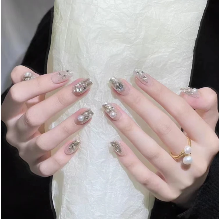 【香奢夫人】秋季穿戴式指甲贴晕染法式钻美甲ins气质手工甲