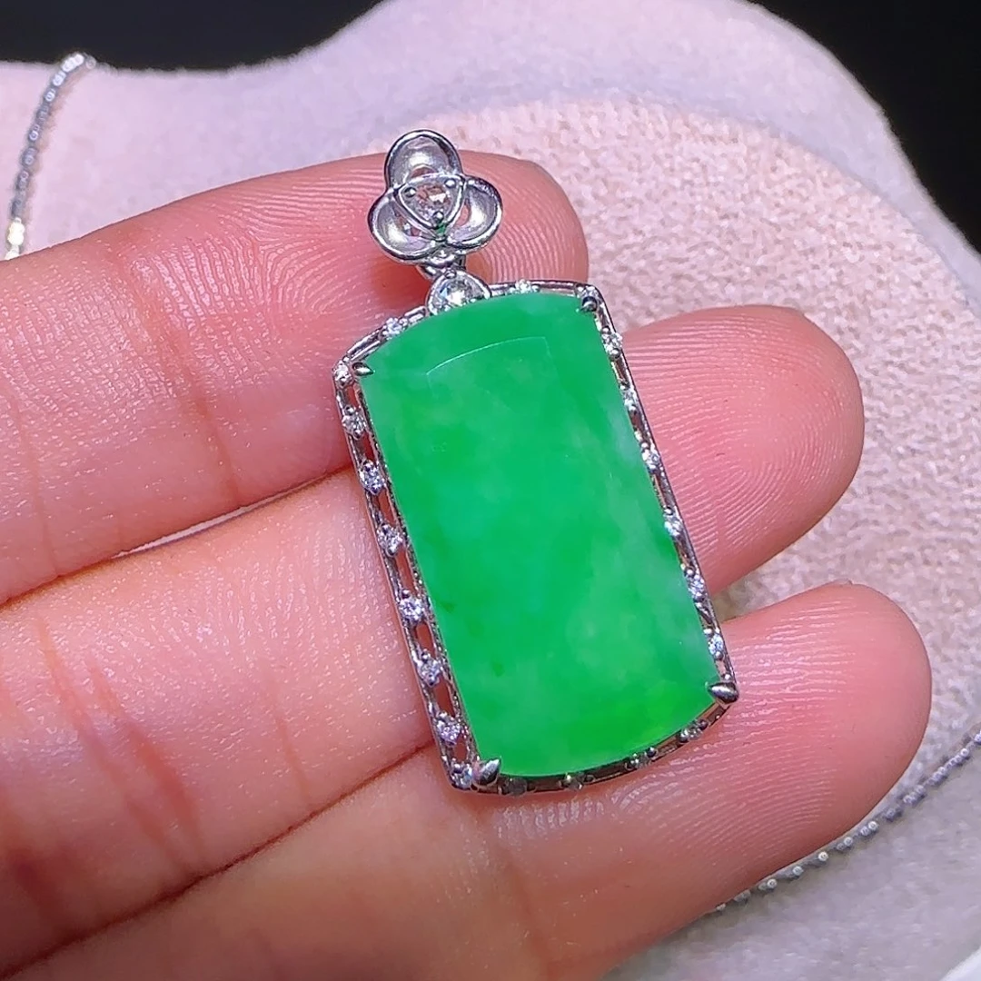 翡翠吊坠(不含链)18K金镶嵌6*6吊坠