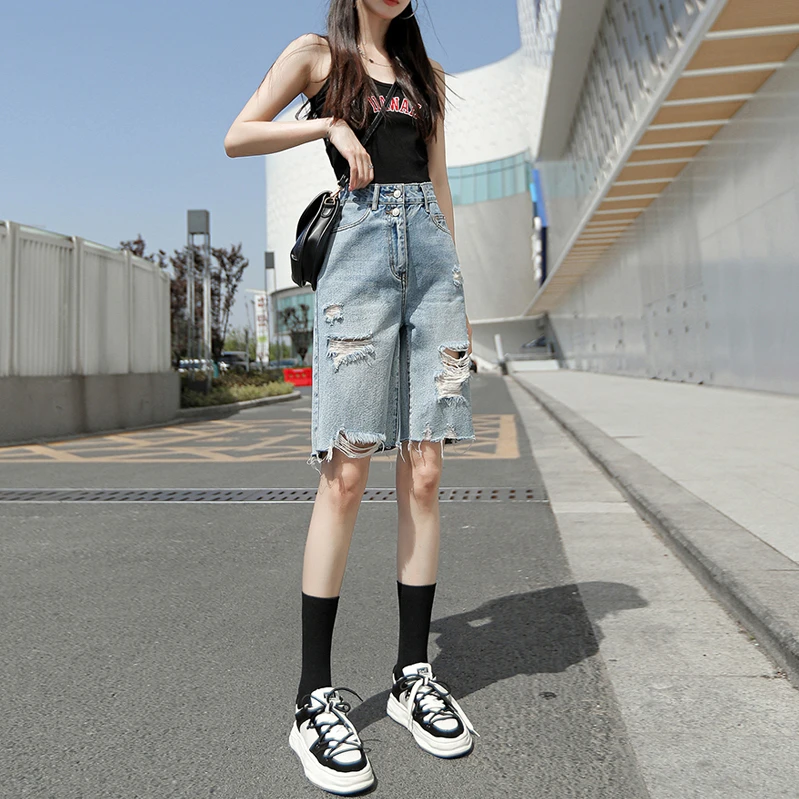 浅蓝色高腰显瘦破洞牛仔五分裤女2025夏季薄款宽松时尚设计感短裤