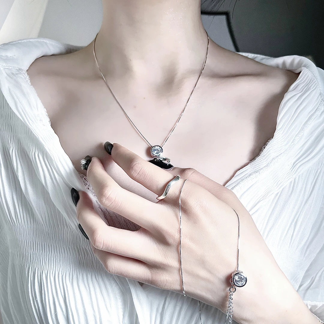链子925银 简约单钻圆形项链ins轻奢女款银色镶钻可调节个性时尚