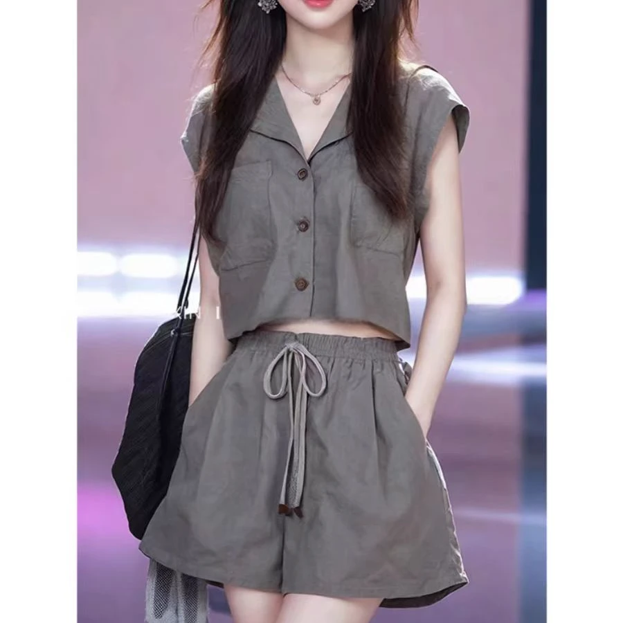 灰色上衣短裤酷搭配夏装气质炸街衣服套装春游小个子网红爆款洋气