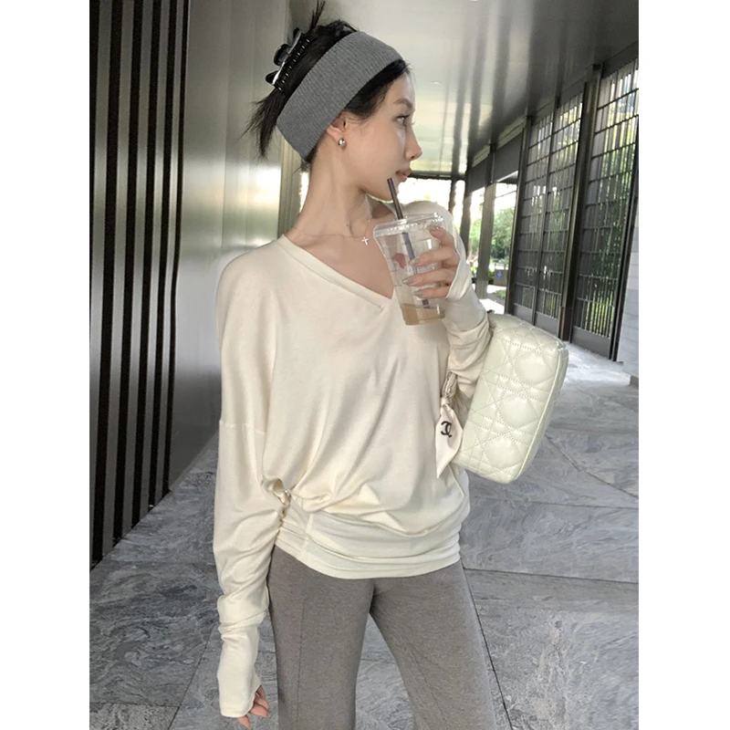 秋冬新款显瘦V领时尚弯刀堆积感百搭宽松长袖T恤慵懒风打底上衣