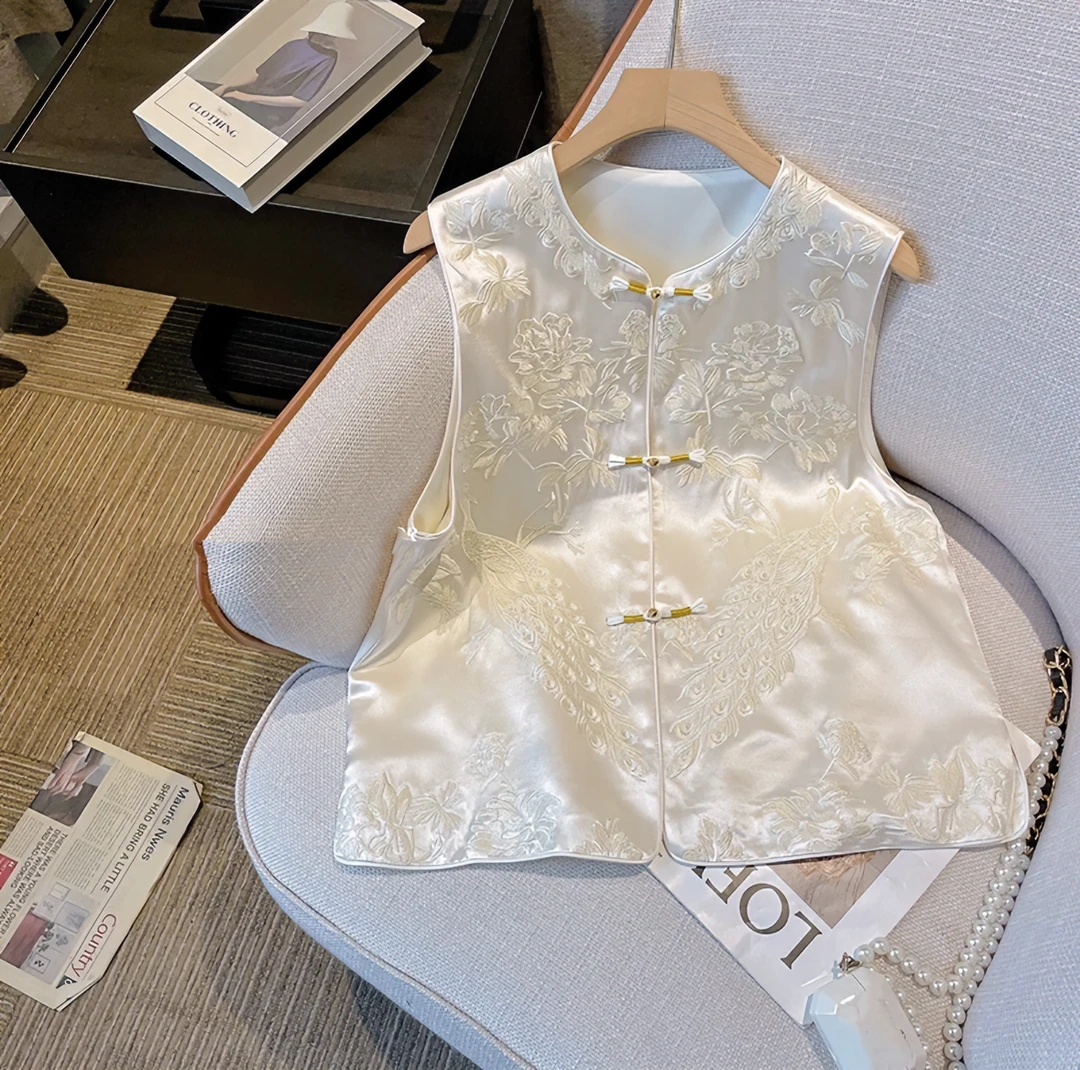 【满园】新中式国风夏款织锦缎刺绣薄款侧圆领浮雕花复古马甲