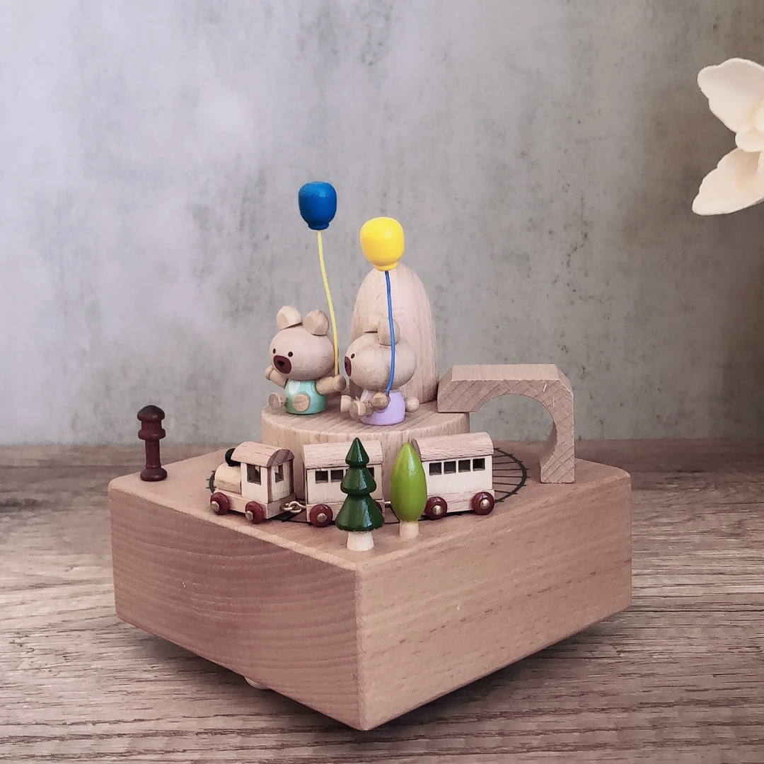 小火车乐乐熊手工实木音乐盒浪漫女生礼物儿童玩具儿童节礼物