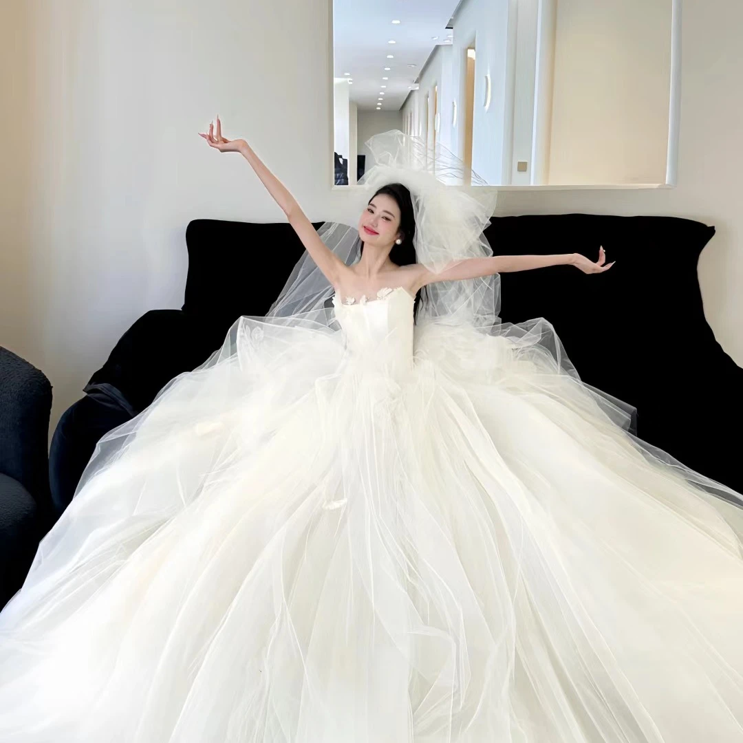 高级一字肩主持人礼服宴会气质鱼尾高端小众泡泡袖生日婚纱