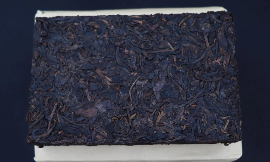 【猎茶記 · 熟茶】勐海茶区普洱97荷叶香砖