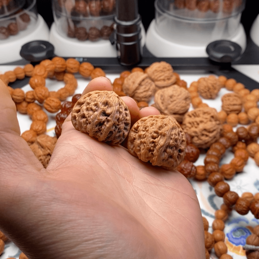 【闪购商品】文玩核桃吊坠34三角白