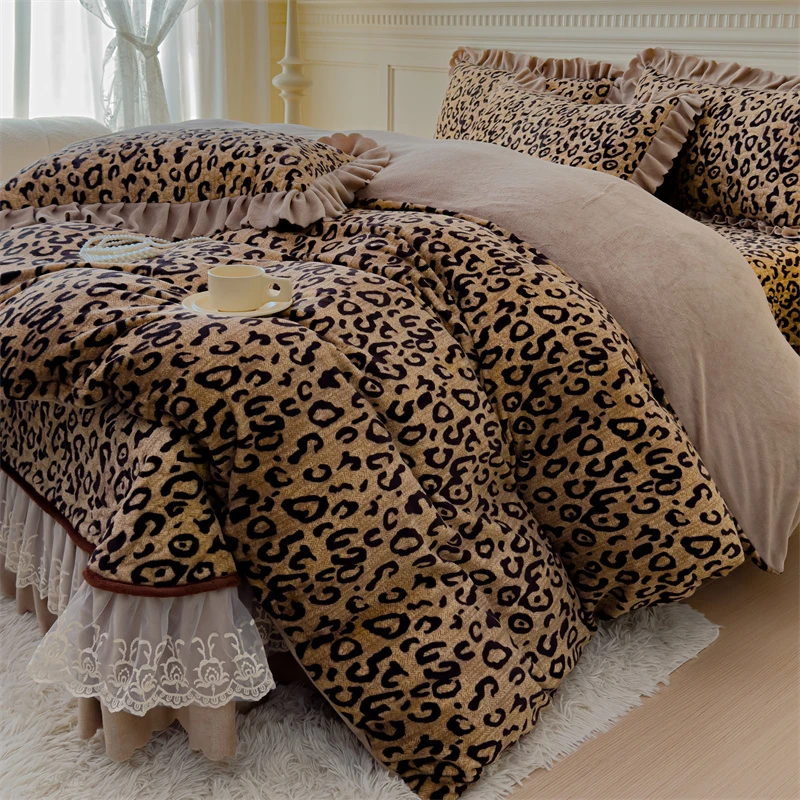 豹纹牛奶绒四件套床盖夹棉加厚单双面绒公主风花边加绒床盖韩版