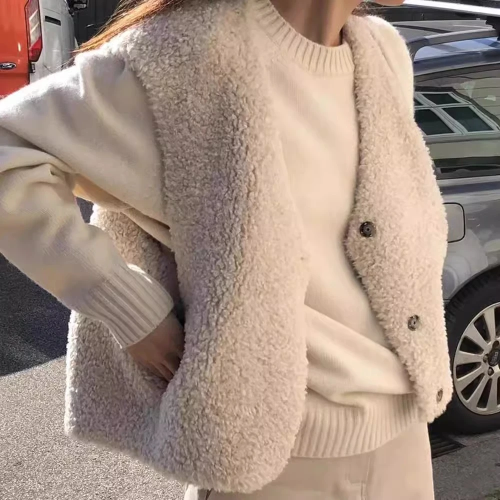 软乎乎！韩系软糯户外运动两面穿V领羊羔毛皮毛一体无袖马甲外套