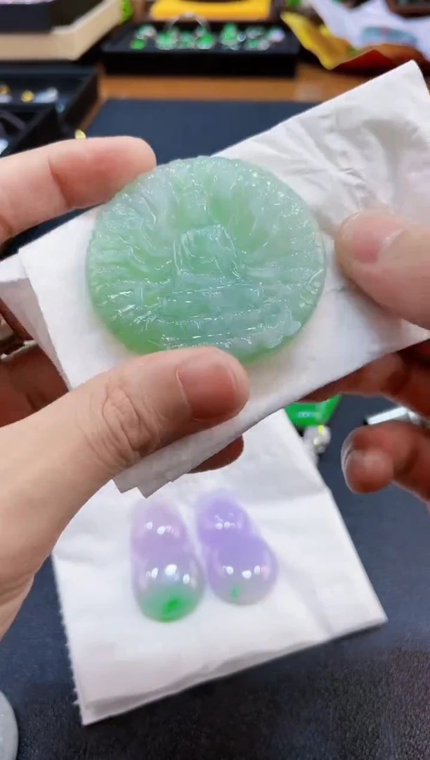 【闪购商品】翡翠吊坠未镶嵌1