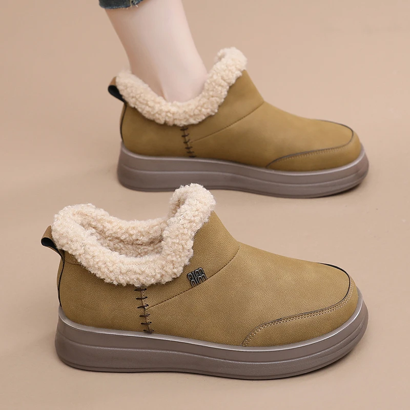 皮面防水妈妈鞋2024冬季新款加绒加厚保暖棉靴软底舒适防滑雪地靴