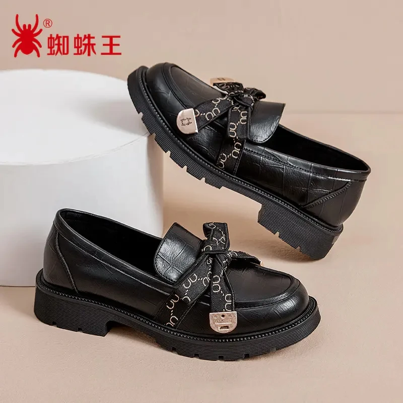 蜘蛛王软底女鞋休闲鞋春季新款厚底显高ins潮学院乐福小皮鞋82186