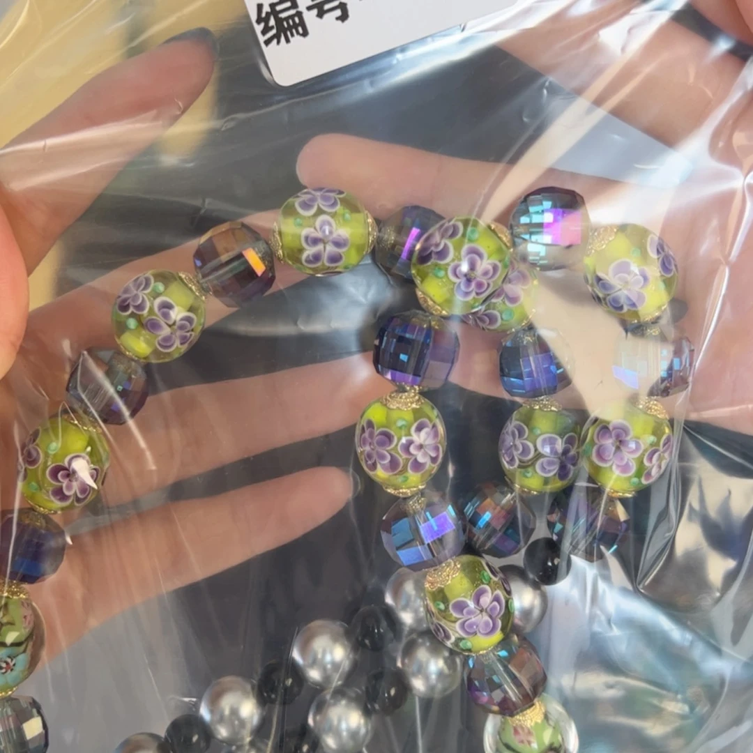 【闪购商品】琉璃颈饰W****a719