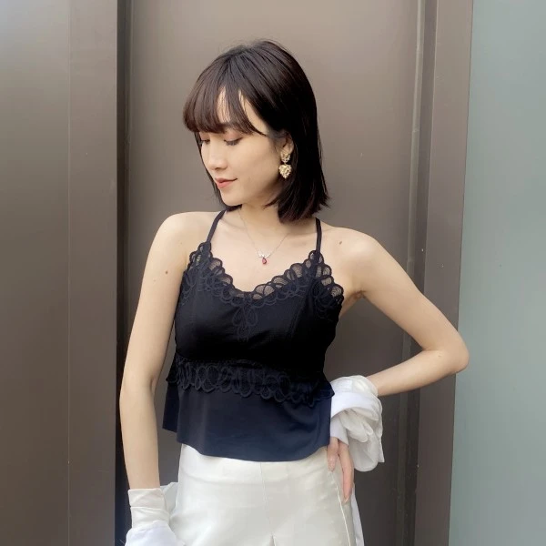 无痕拼接蕾丝罩杯一体燕尾设计镂空美背中长款美背吊带显瘦33013