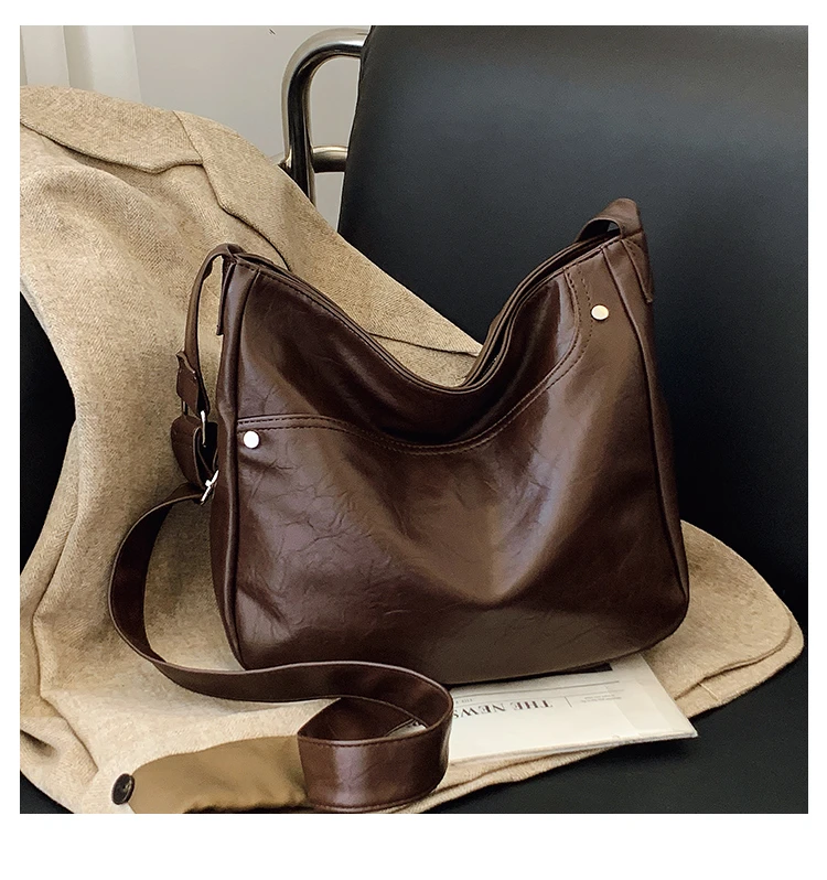 今年流行爆款包包女2025新款秋冬复古单肩包小众韩版百搭托特大包