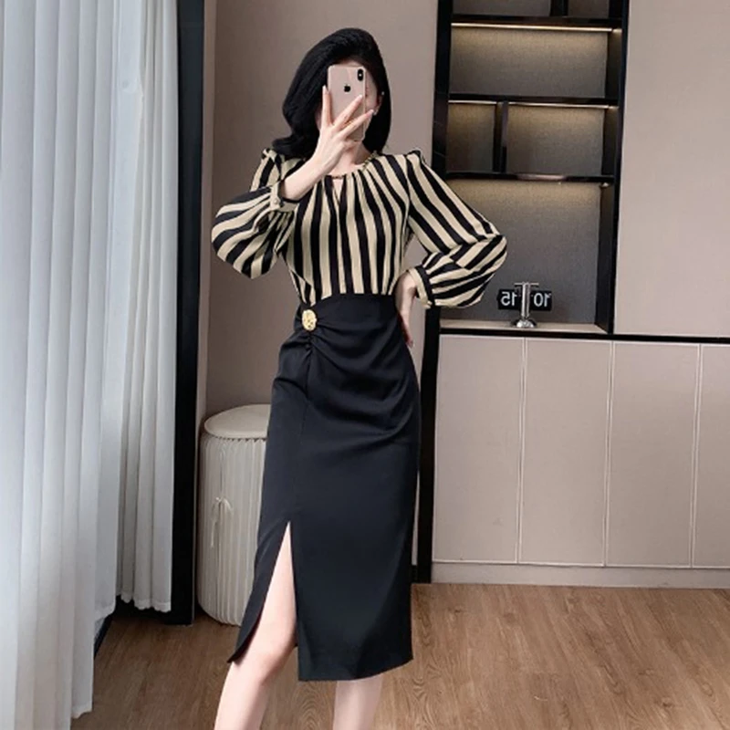 【胜佳】2025秋季新款气质高级感条纹假两件拼接包臀连衣裙子2157