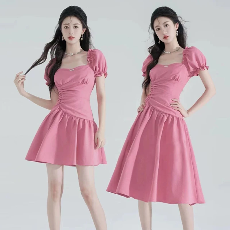 方领连衣裙女装法式泡泡袖夏季2025新款荷叶边褶皱气质收腰裙1586