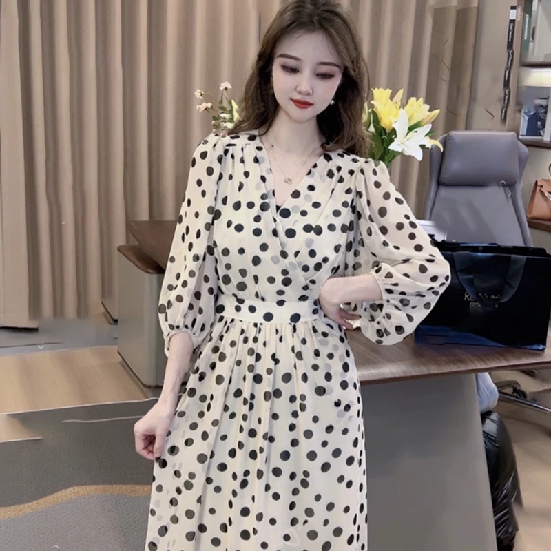 【胜佳】【有里布】法式V领泡泡袖连衣裙2025夏季新款气质裙子1264