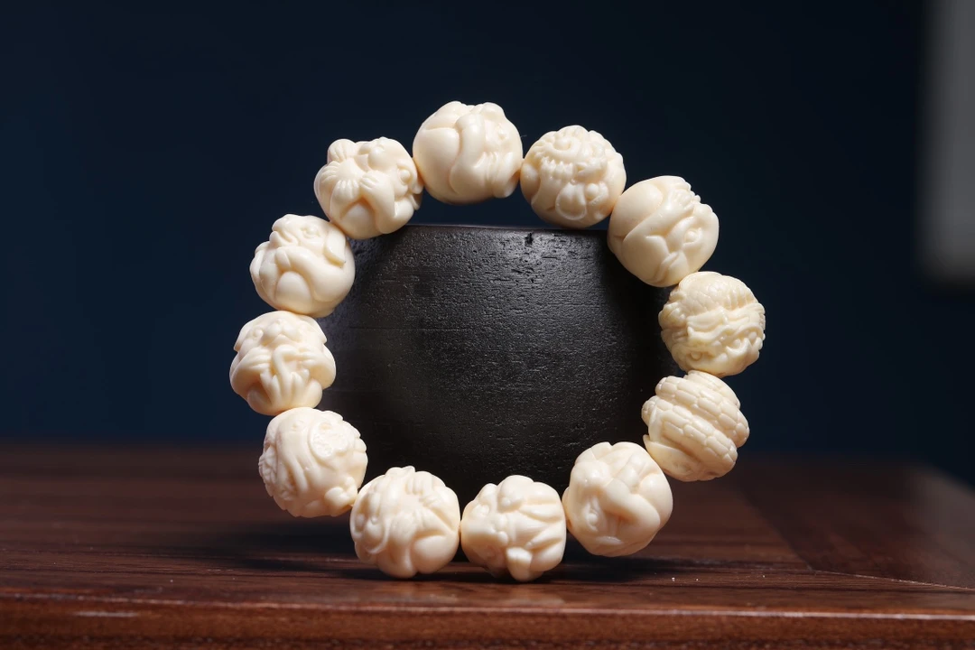 （十二生肖）象牙果雕刻十二生肖文玩手串规格20（盘玩袋）