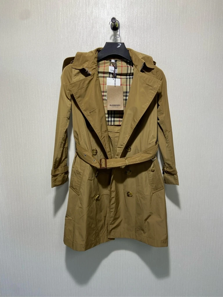 Burberry 巴宝莉 经典驼色风衣 32码/全新带吊/SN4997