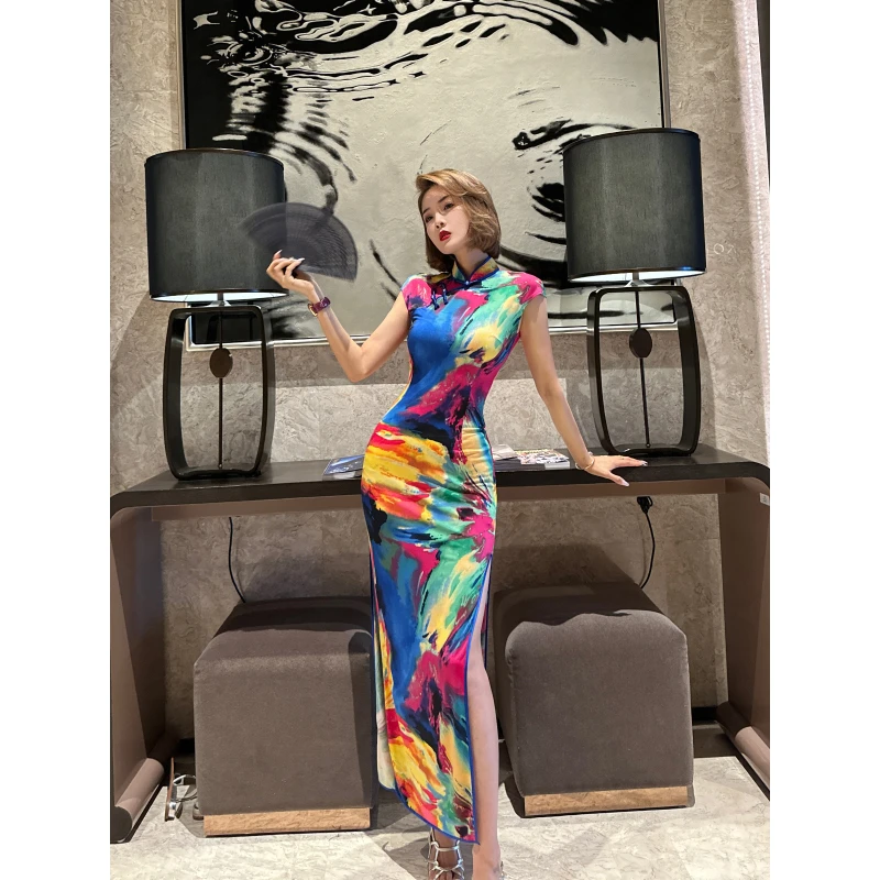 XULU原创冰丝油画印花气质纯手工一字盘扣盖袖高腰包臀高开叉旗袍