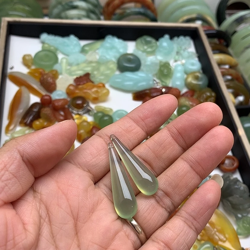 【闪购商品】蛇纹石玉耳环未镶嵌莫*西