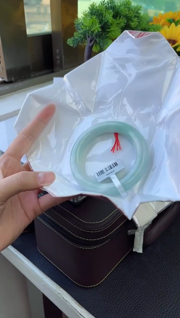 【闪购商品】翡翠手镯未镶嵌16手镯