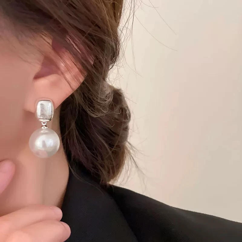 铜合金耳饰 气质白色轻奢百搭复古法式简约素款