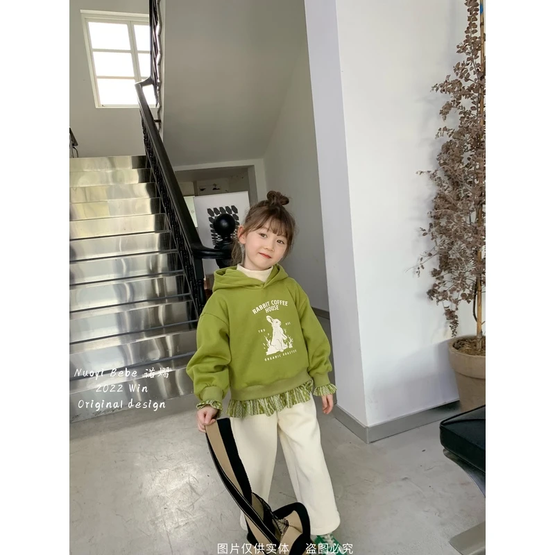 4068    秋冬中童拼接卫衣   C