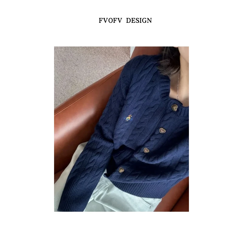 FVOFV（暖阳）重工！高克重刺绣爱心扣复古麻花开衫P7028-1