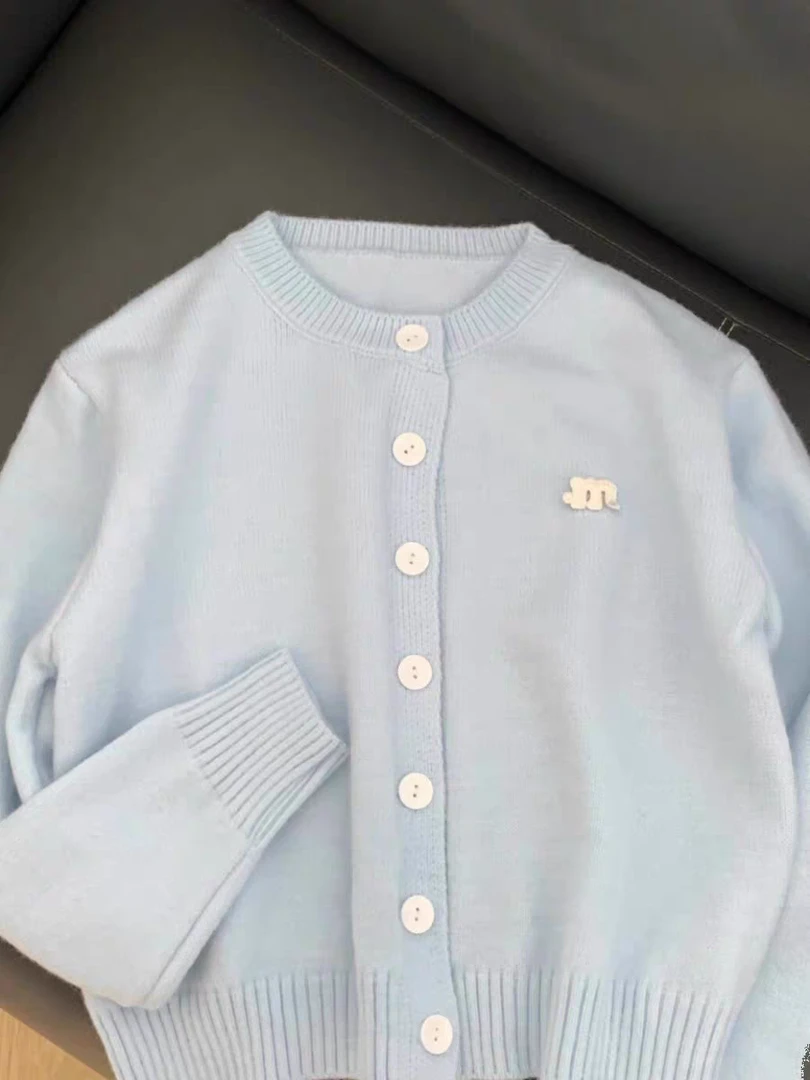 【编号01-20】洋气时尚秋冬长袖针织衫精品女装百搭柔软