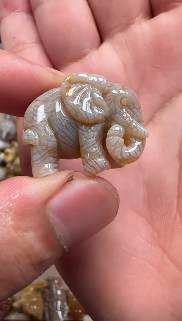 【闪购商品】硅化珊瑚（珊瑚玉）颈饰未镶嵌648