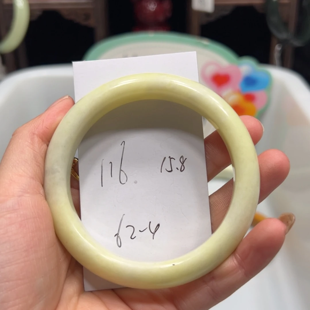 【闪购商品】蛇纹石玉手镯未镶嵌家***金