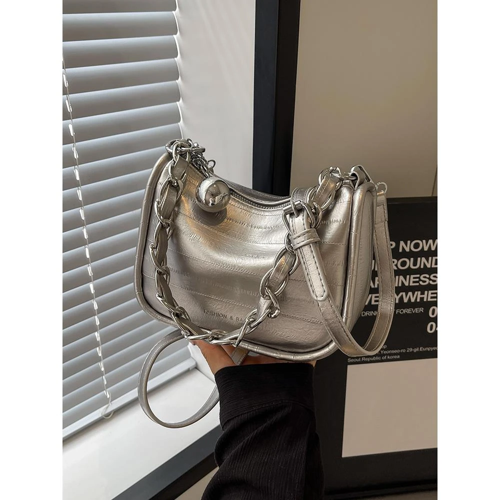 银色包包女2024新款时尚单肩斜挎包今年流行爆款链条包女士小方包