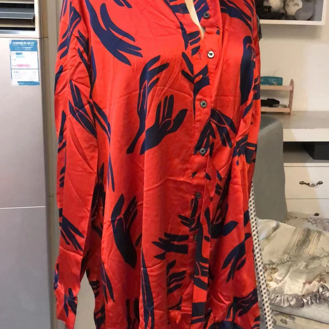 红色吉祥鸽款连衣裙