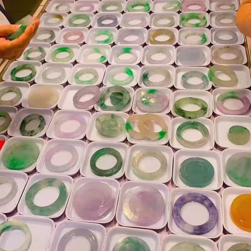 非金属仿水晶手镯 时尚饰品手镯一物一图美丽优雅多样性发货