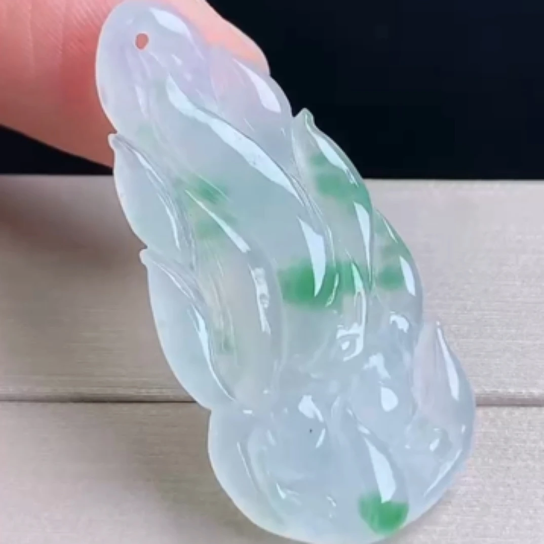 缅甸天然a货翡翠冰种飘花九尾狐d7尺寸36.9/17/4.3,№:y1382 12
