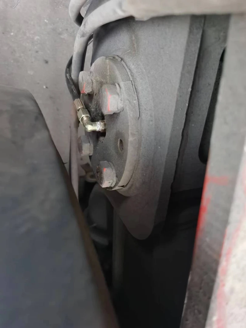 轴线车按装打黄油管有四线八轴和三线六轴两款选项