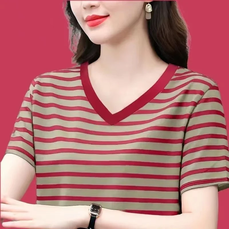 高档妈妈装短袖T恤女夏季新款休闲上衣中年女洋气减龄显瘦打底衫