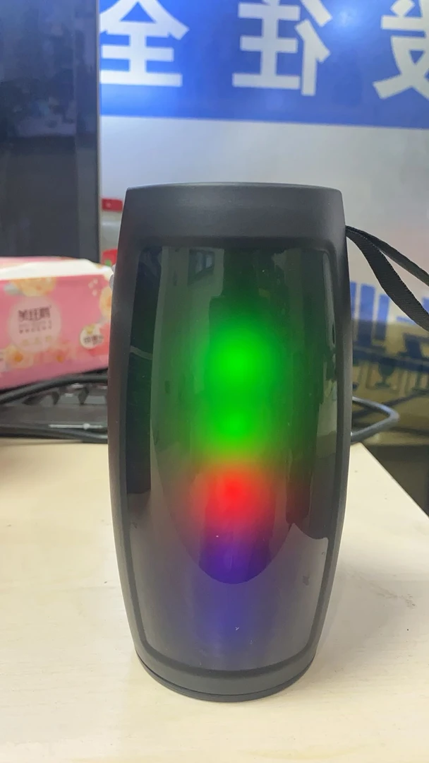 (新疆包邮)便捷式蓝牙音箱
