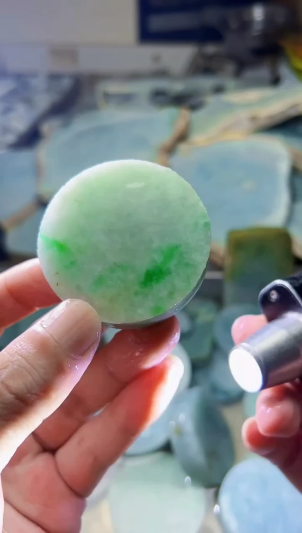 【闪购商品】翡翠颈饰未镶嵌翡翠料子62