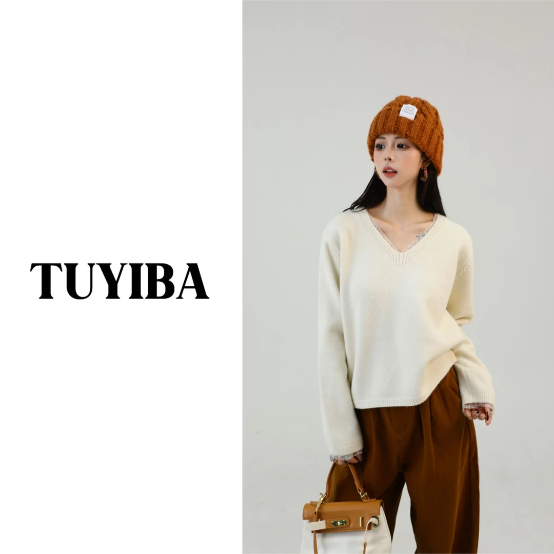 【兔兔】新款蕾丝花边拼接V领长袖毛衣女百搭针织上衣2212