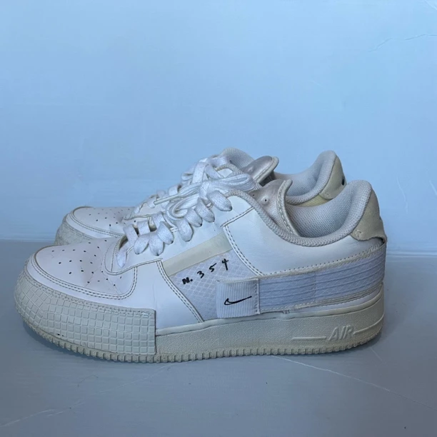42.5码 耐克空军一号低帮板鞋 Nike af1 type 白色 公价1899