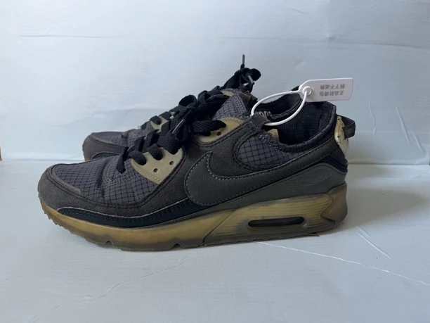 42码 耐克低帮跑步鞋 Nike Air max 90 男女同款黑灰色 公价1199