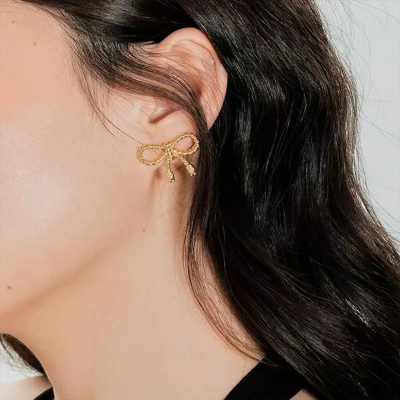 钛钢耳饰 钛钢金色蝴蝶结耳环6009轻奢甜美百搭耳环时尚精致简约