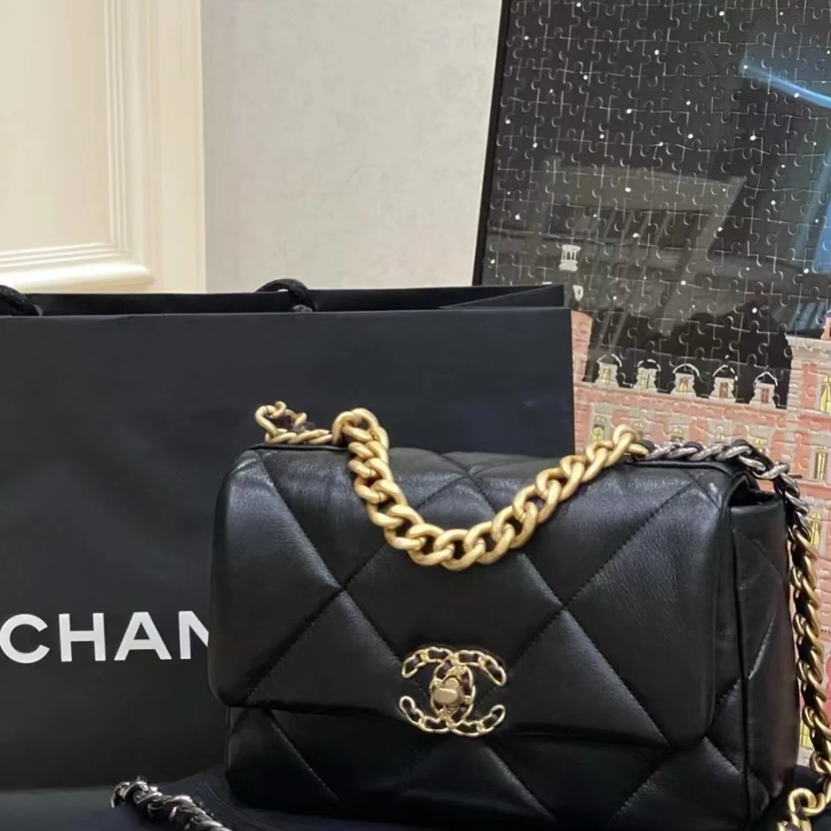 全新未使用 Chanel/香奈儿 香奈儿黑金小号22年19bag